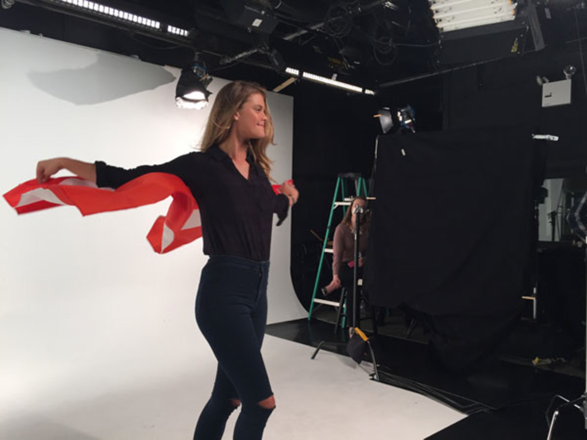 nina-agdal-flag2.jpg